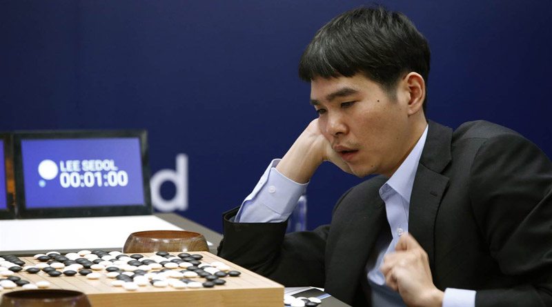 Ли Седоль и AlphaGo | фото: nbcnews.com