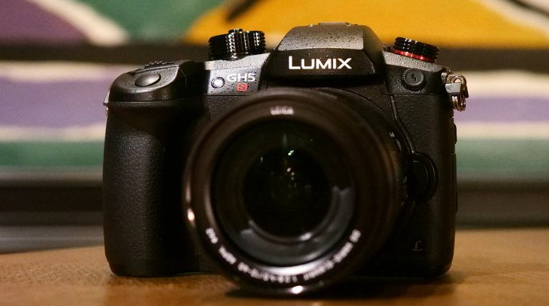 Lumix GH5s | Фото: pocket-lint.com