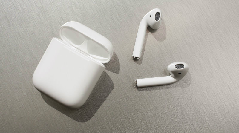 Apple Airpods | Фото: CNET