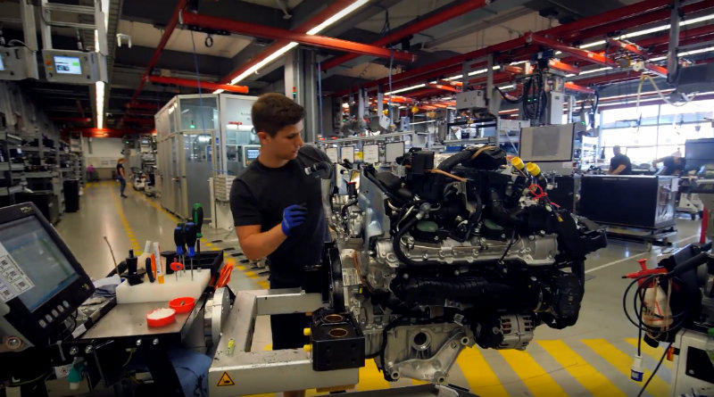 Завод Mercedes AMG | Фото: chudo.tech