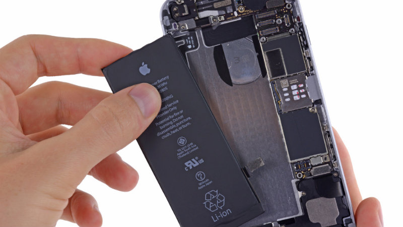 Замена аккумулятора iPhone | Фото: https://fix-kit.ru