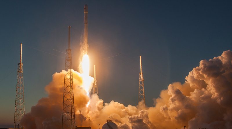 SpaceX запустит спутники для интернета