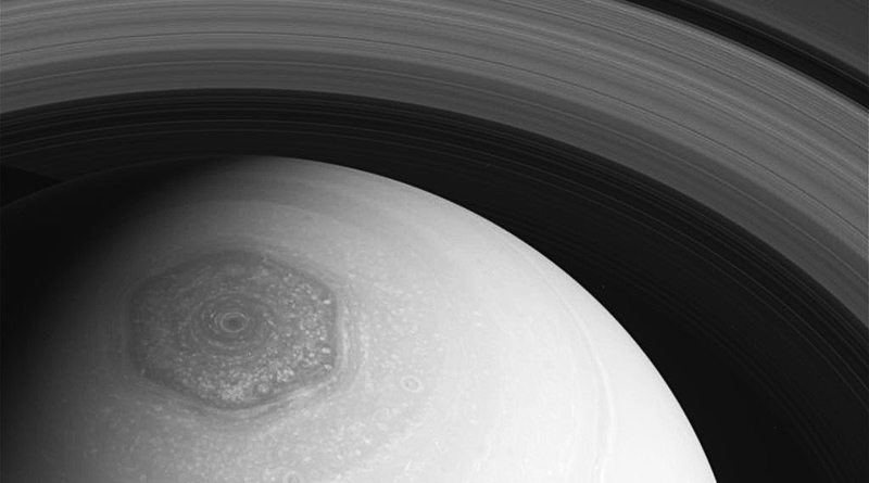 Шестиугольник на Сатурне, зонд Cassini