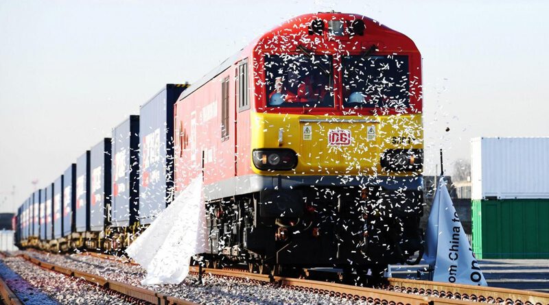 В Лондон приехал поезд из Китая | фото: standard.co.uk