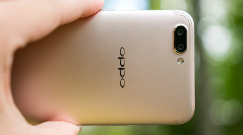 Oppo R11 | Фото: androidauthority.com