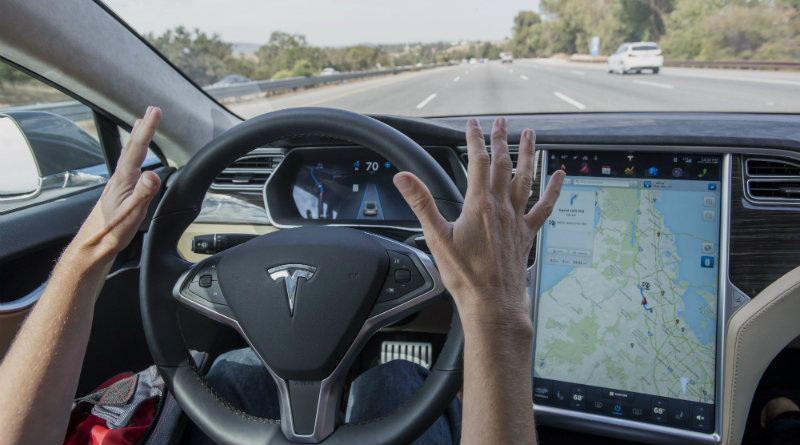 Автопилот Tesla | Фото: fortunedotcom