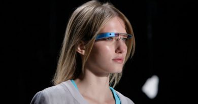 Google Glass | Фото: https://qz.com