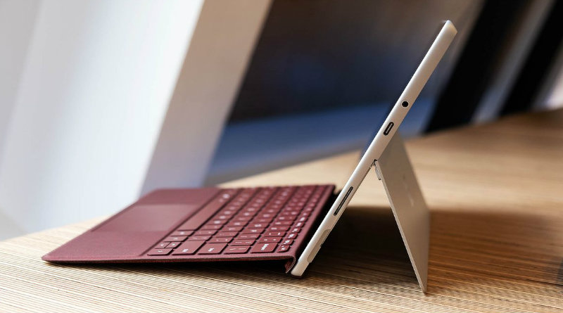Microsoft Surface Go | Фото: The Verge