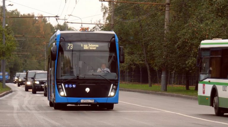 Школьные спецмаршруты Москвы перевезли 700 тысяч пассажиров