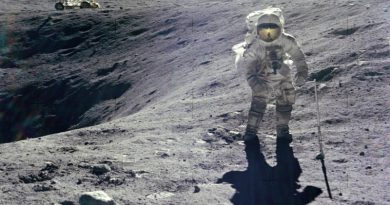 Астронавт на Луне | Фото: pikabu