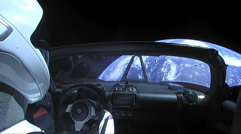 Tesla Roadster в космосе | Фото: pinimg