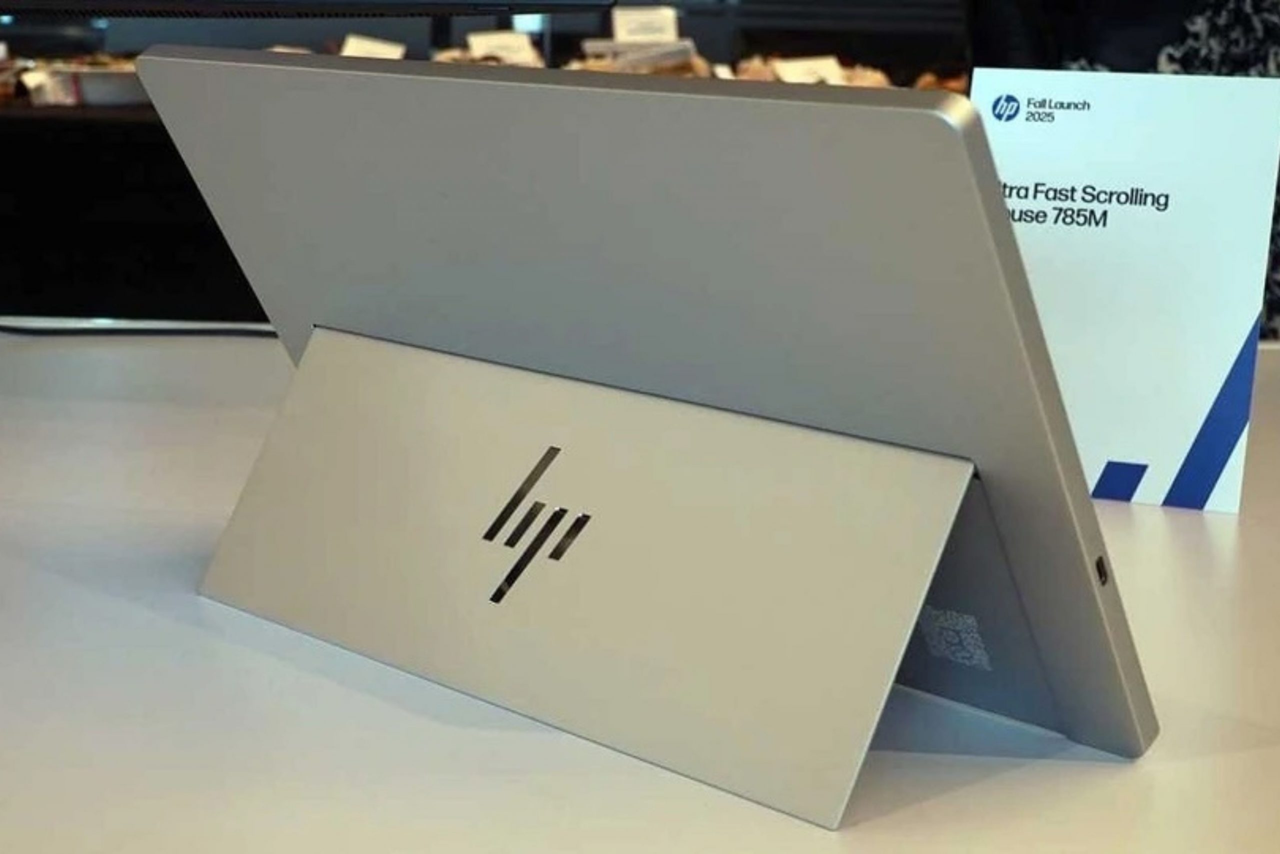 portativnyj-monitor-hp1