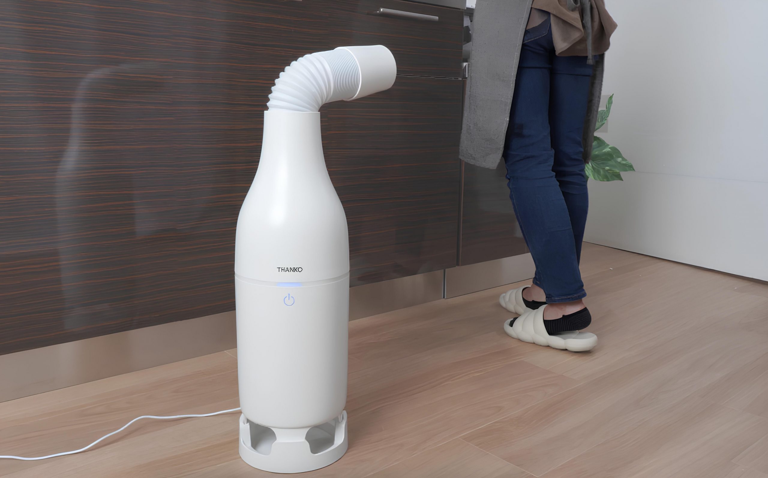 konditsioner-v-vide-butylki-s-gofroj