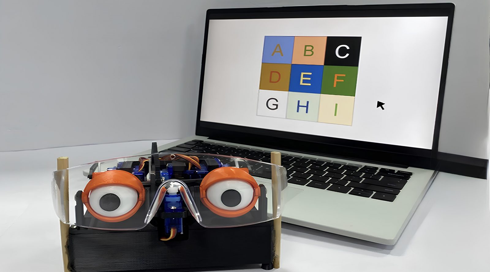 sistema-upravleniya-glazami-iz-kitaya