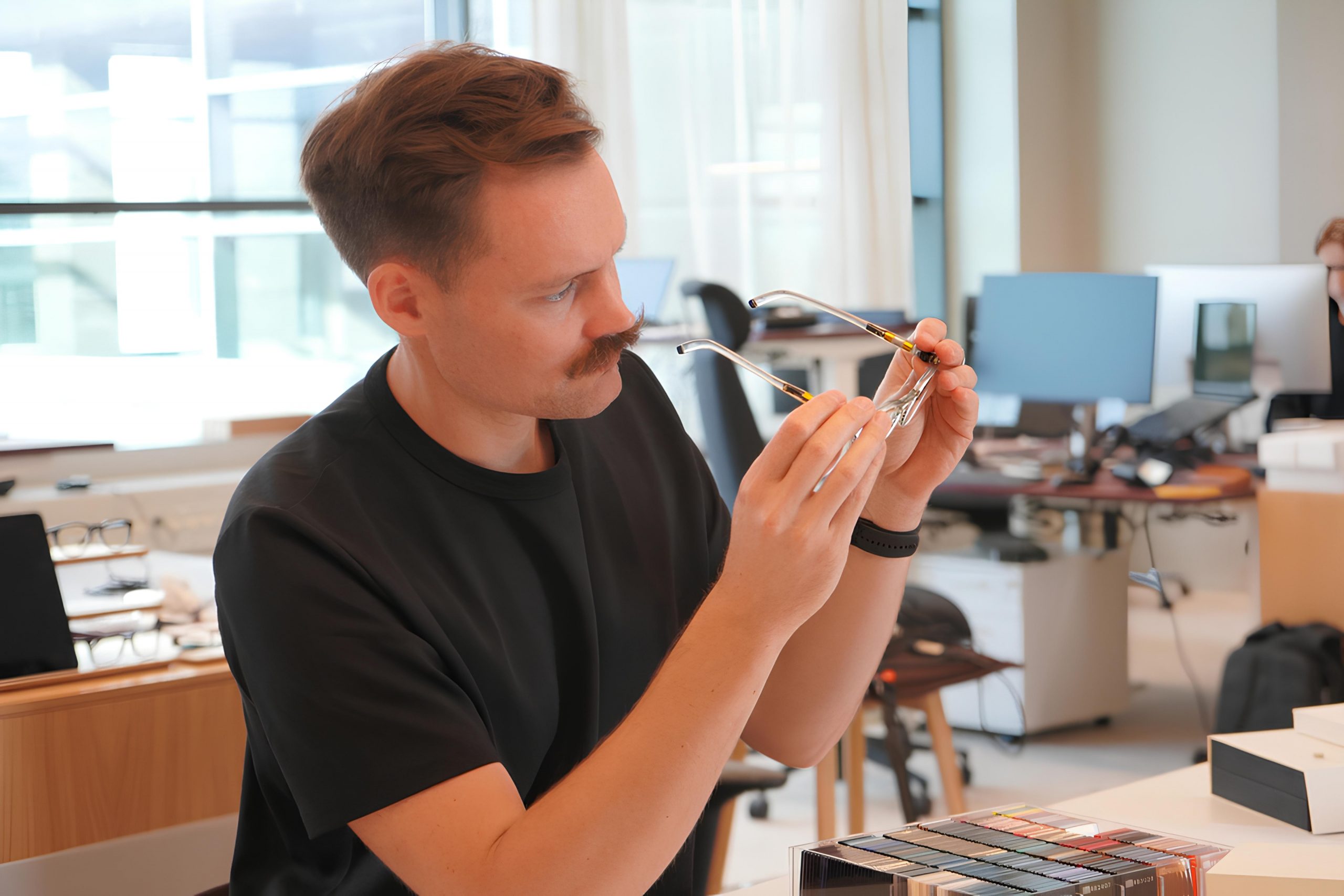 avtofokusiruyushhiesya-ochki-ixi-1 avtofokusiruyushhiesya-ochki-ixi-1