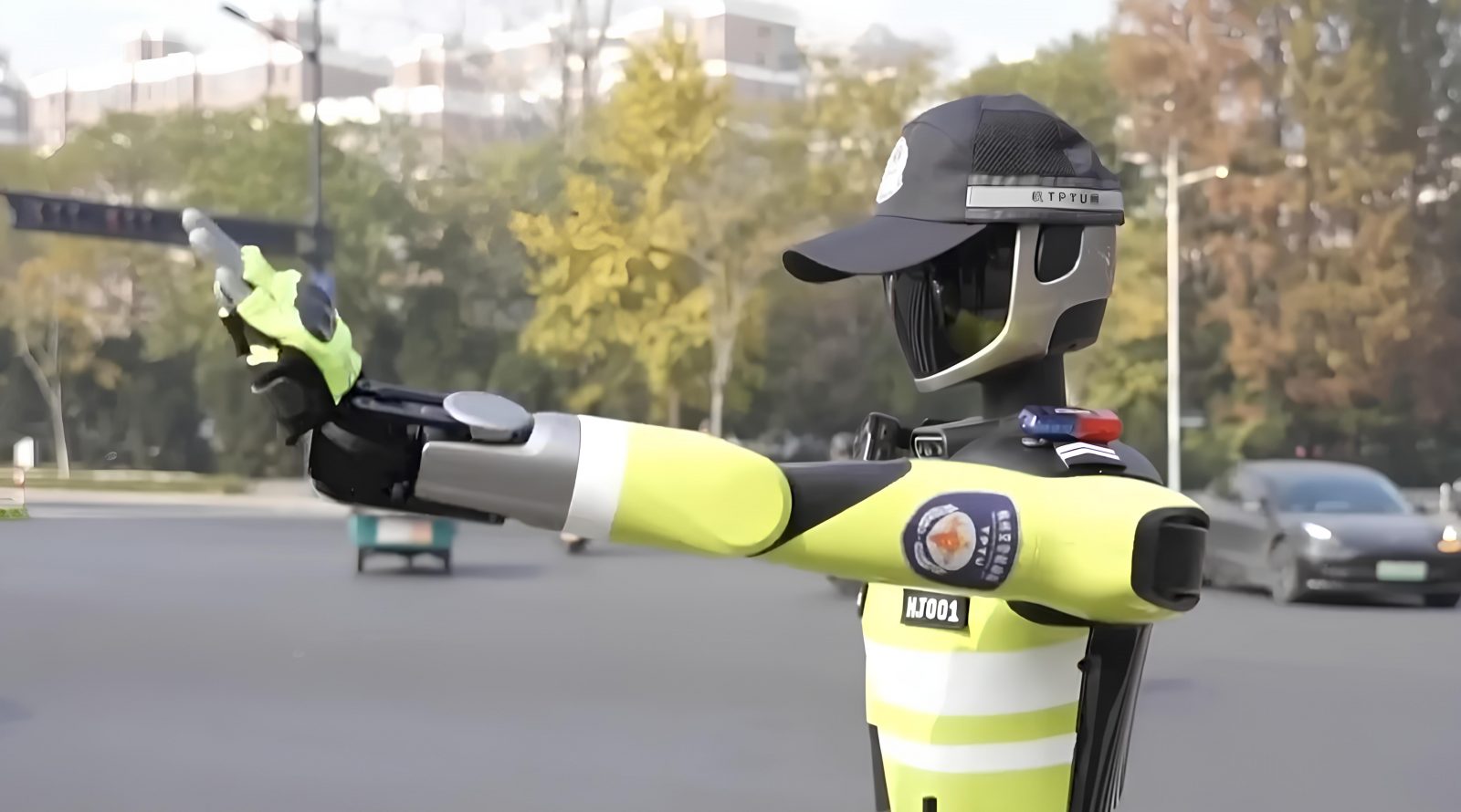 robot-regulirovshhik-v-kitae