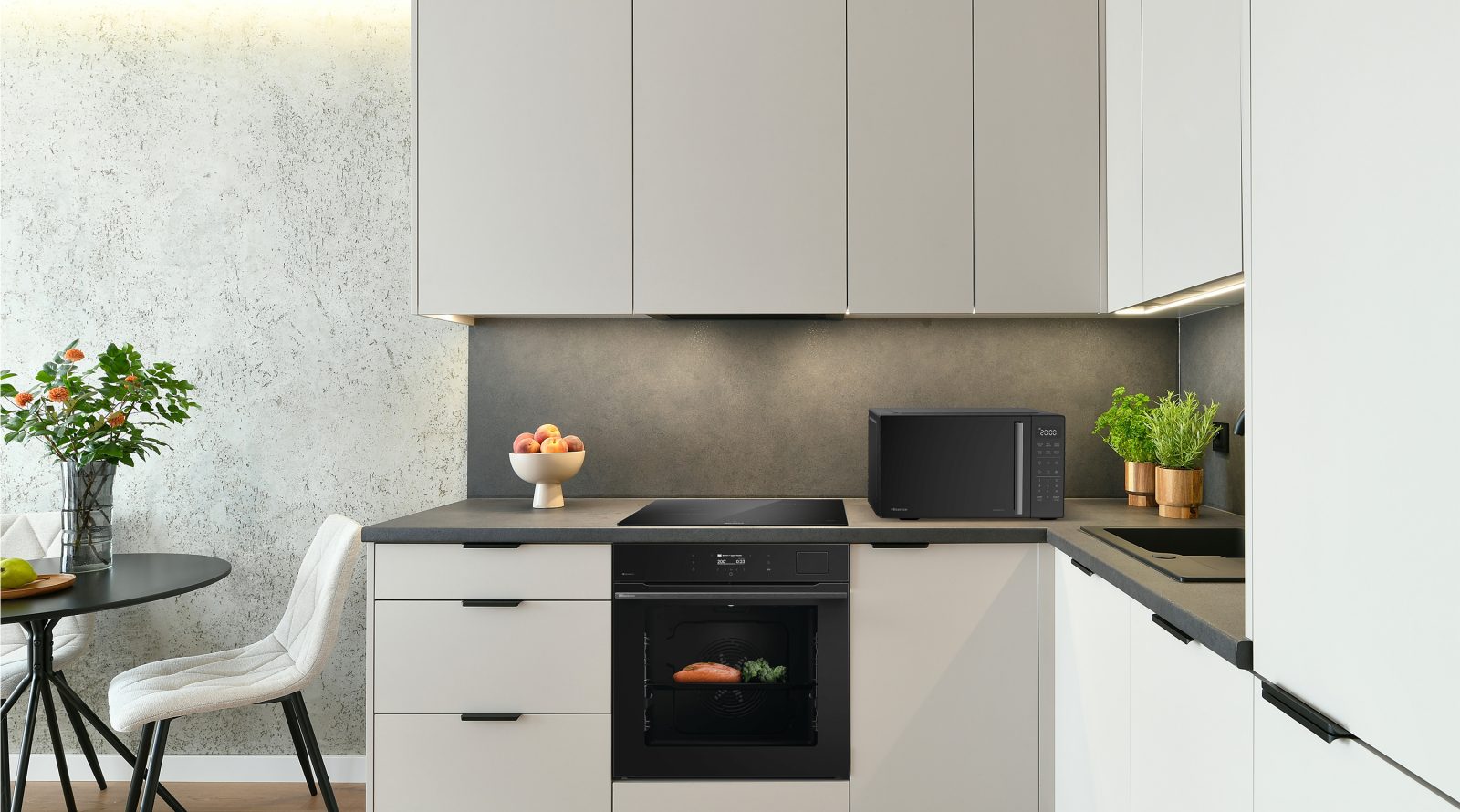Индукция, Air Fry и самоочистка: Hisense представила новые решения для современной кухни