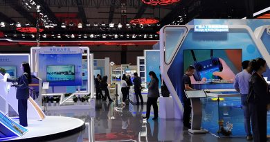 В Шанхае показали, как будут выглядеть перевозки завтрашнего дня