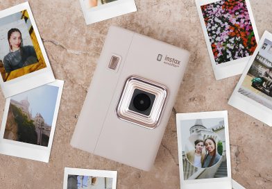 Fujifilm представила гибридную камеру Instax mini LiPlay+