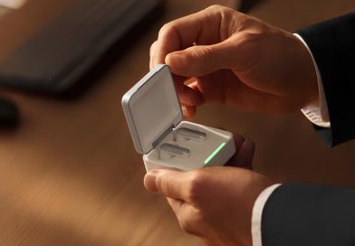 Plaud One: наушники запомнят всё важное за вас