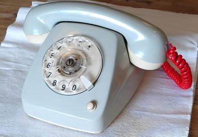 umnyj-diskovyj-telefon Старый дисковый телефон превратился в «умное» устройство