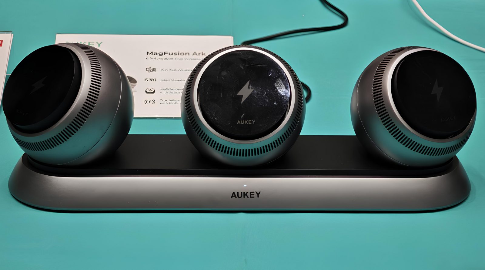 aukey_magfusion_ark