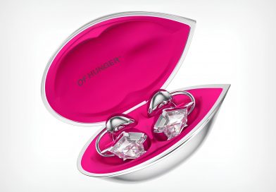 ИИ-наушники с камнями и золотом