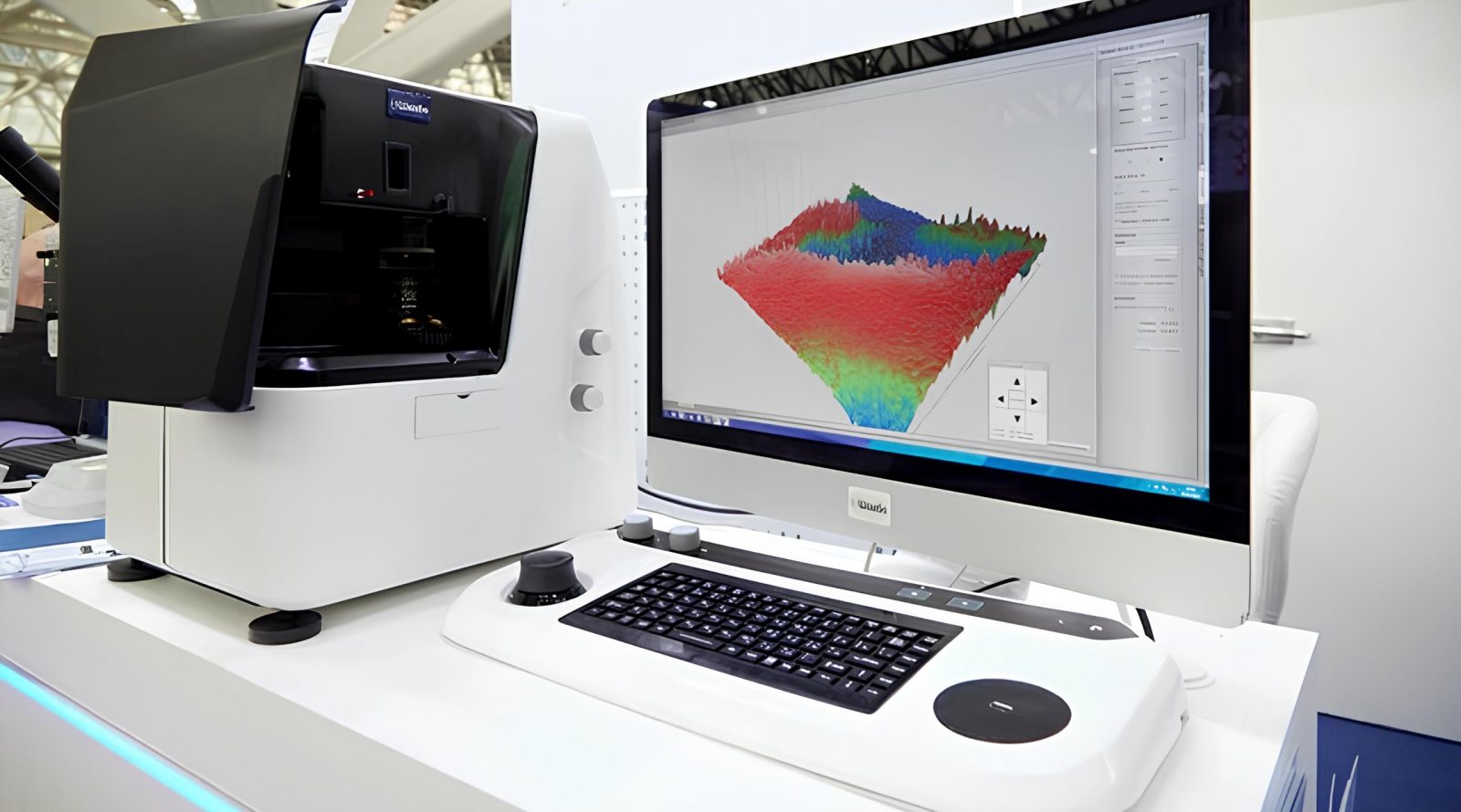 unikalnyj-mikroskop-dlya-meditsiny