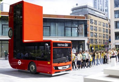 Samsung представила «складной» лондонский автобус