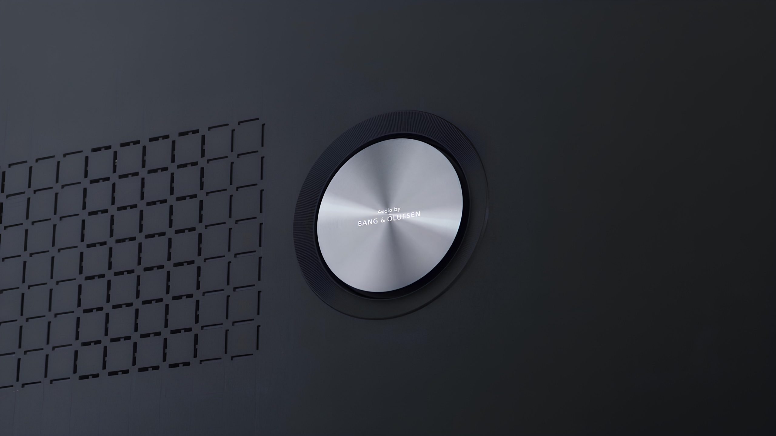 televizor-tcl-i-bang-olufsen-1